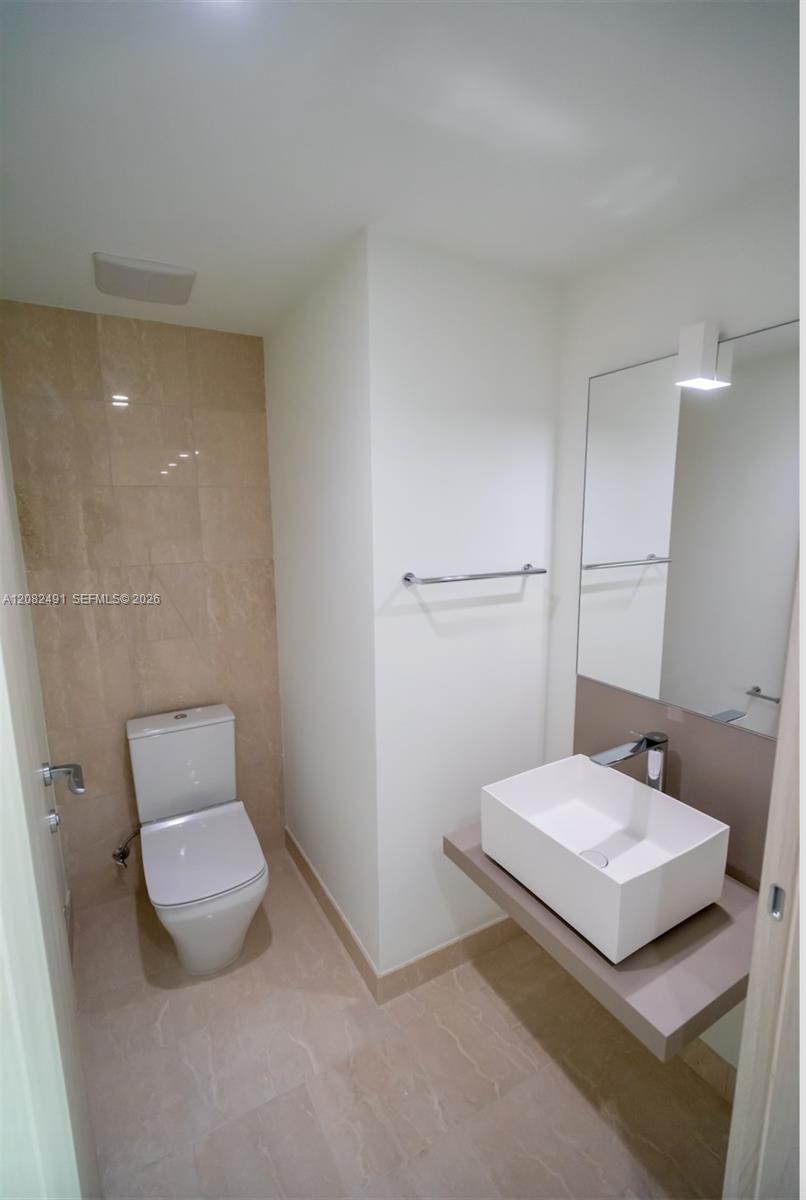 1000 Brickell Plaza # 2406 — Photo 2