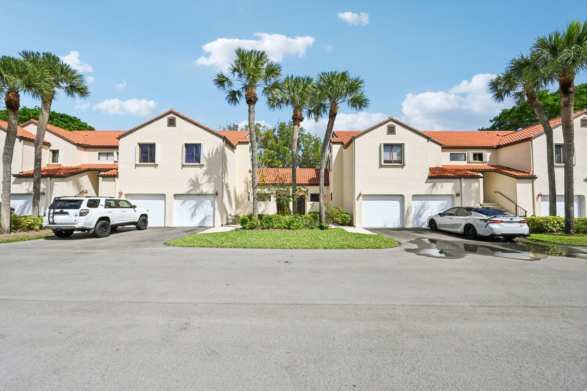 22 Via De Casas # 103, Boynton Beach FL 33426