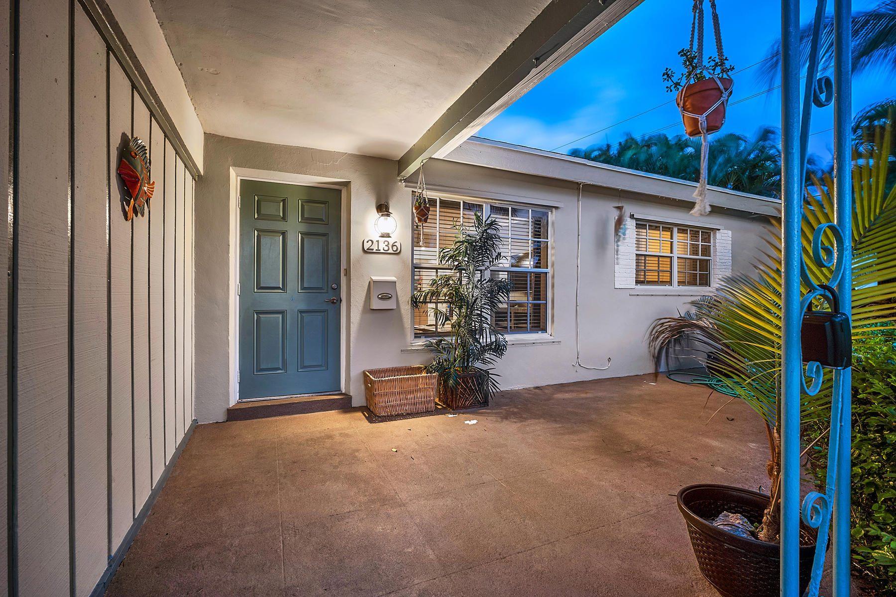 2136 NE 4th Avenue — Photo 5