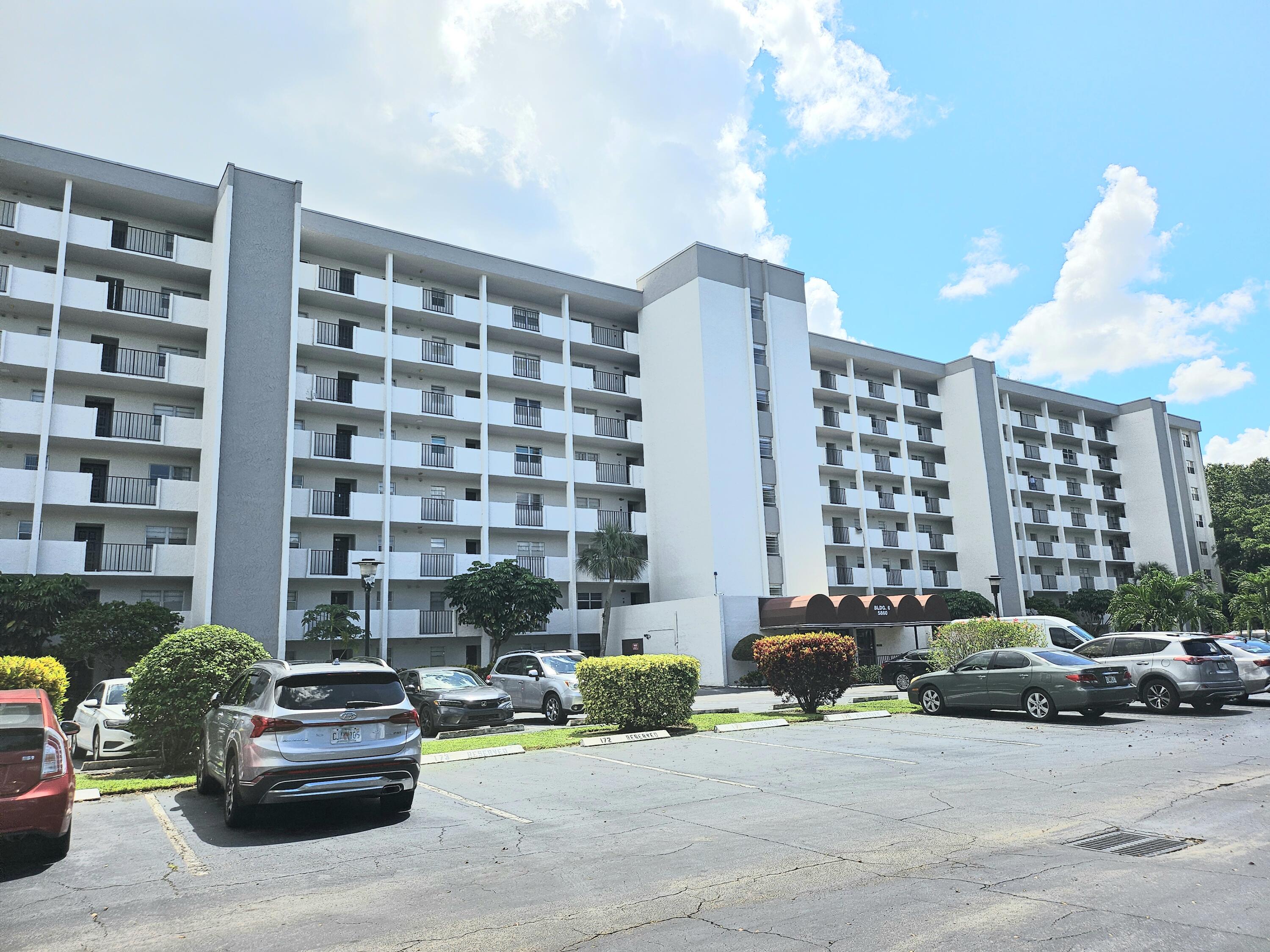5860 NW 44TH Street # 412, Lauderhill FL 33319