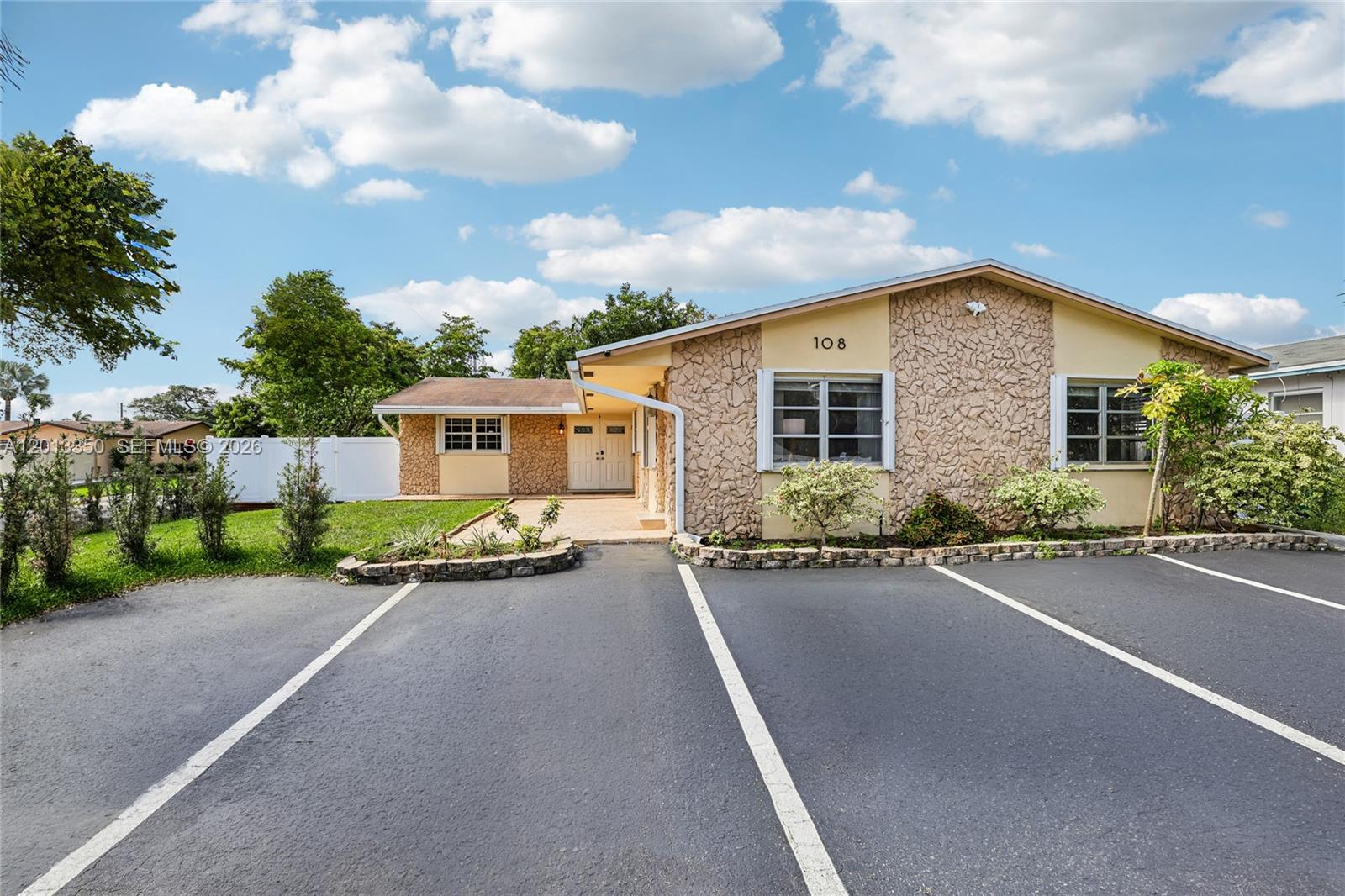 108 SE 4th Ter, Dania Beach FL 33004