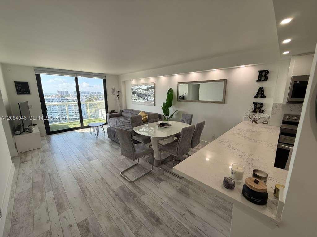 13499 Biscayne Blvd # 1414 — Photo 2