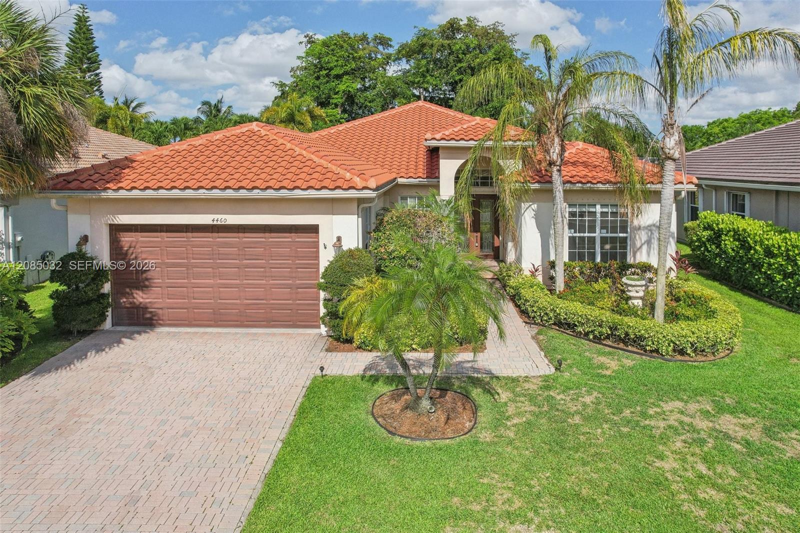 4460 Mariners Cove Dr — Photo 2