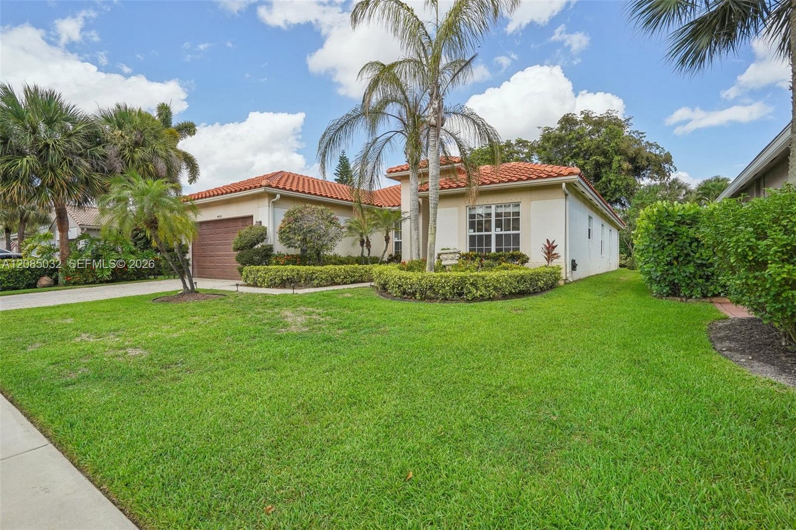 4460 Mariners Cove Dr — Photo 3