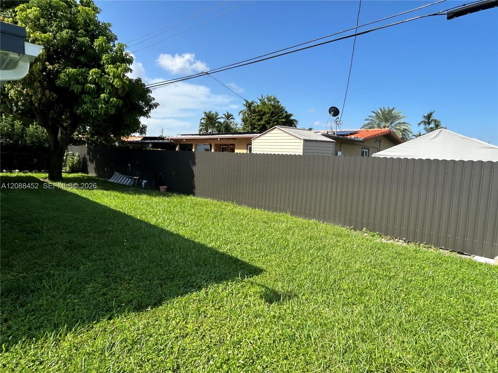 5372 W 4th Ln — Photo 3