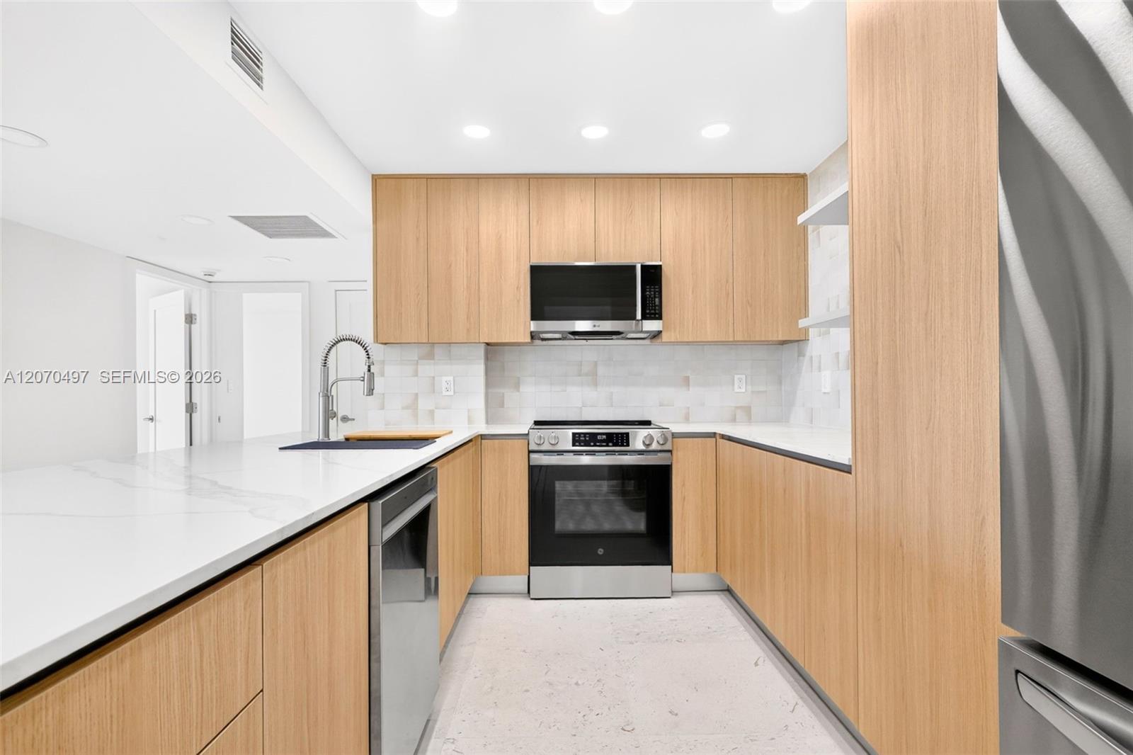 100 Bayview Dr # 1626 View 9