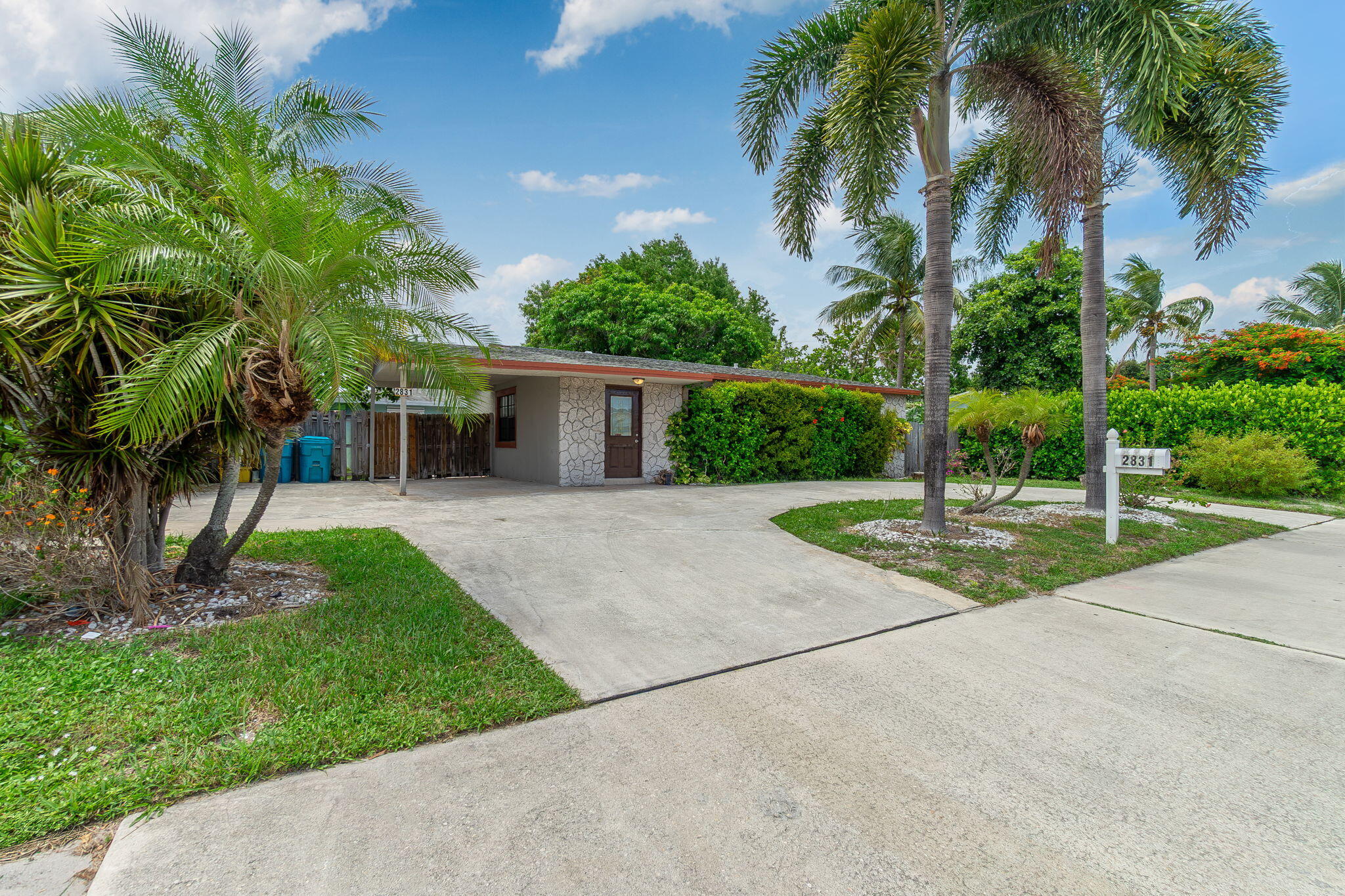 2831 N Seacrest Boulevard # A, Boynton Beach FL 33435