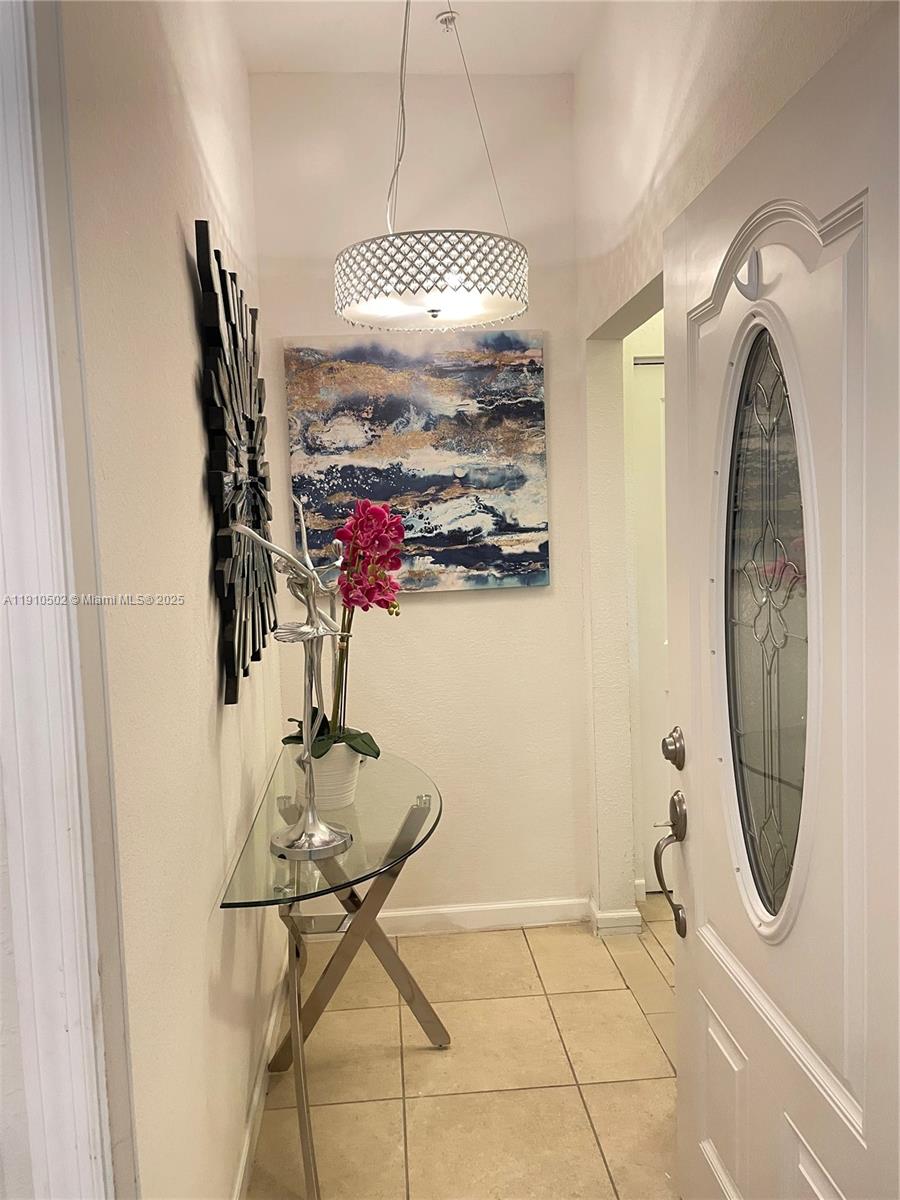 27563 SW 139th Psge # B, Homestead FL 33032