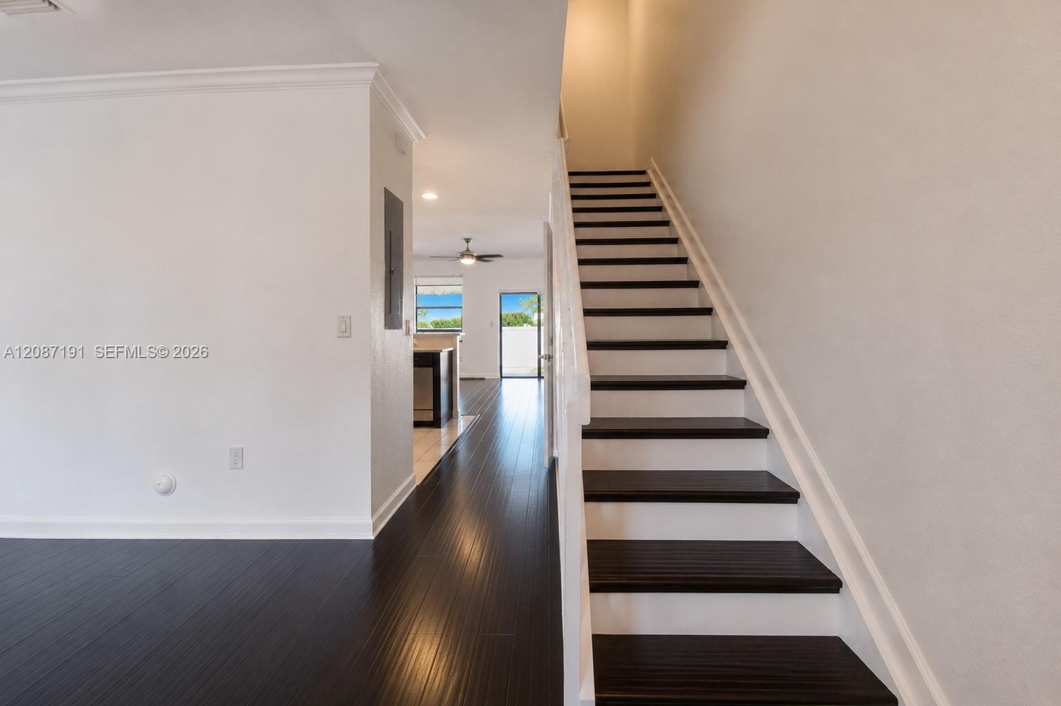 8954 W 35th Way — Photo 4