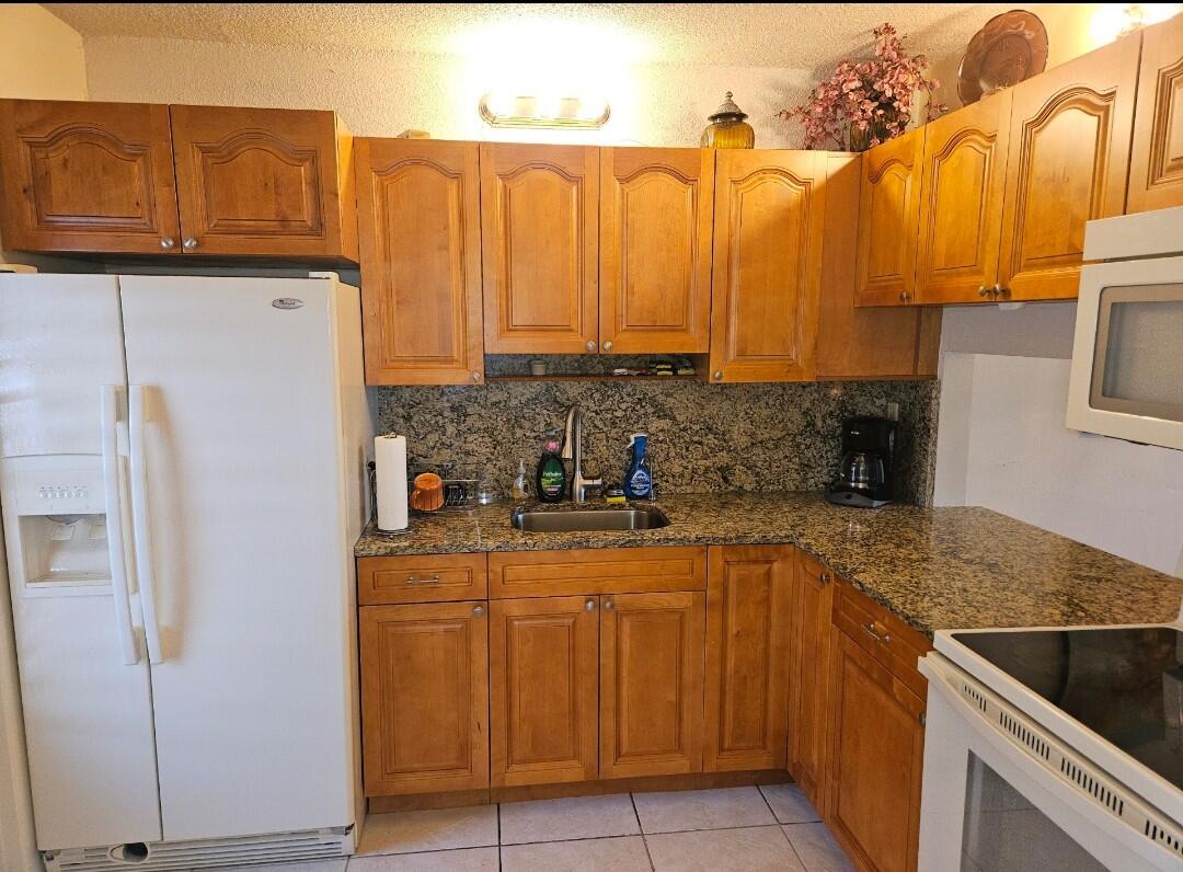 2581 N Garden 202 Drive N # 202 — Photo 2