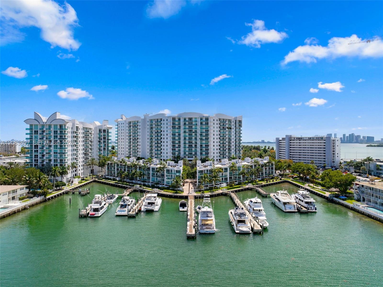 7900 Harbor Island Dr # 710 — Photo 4