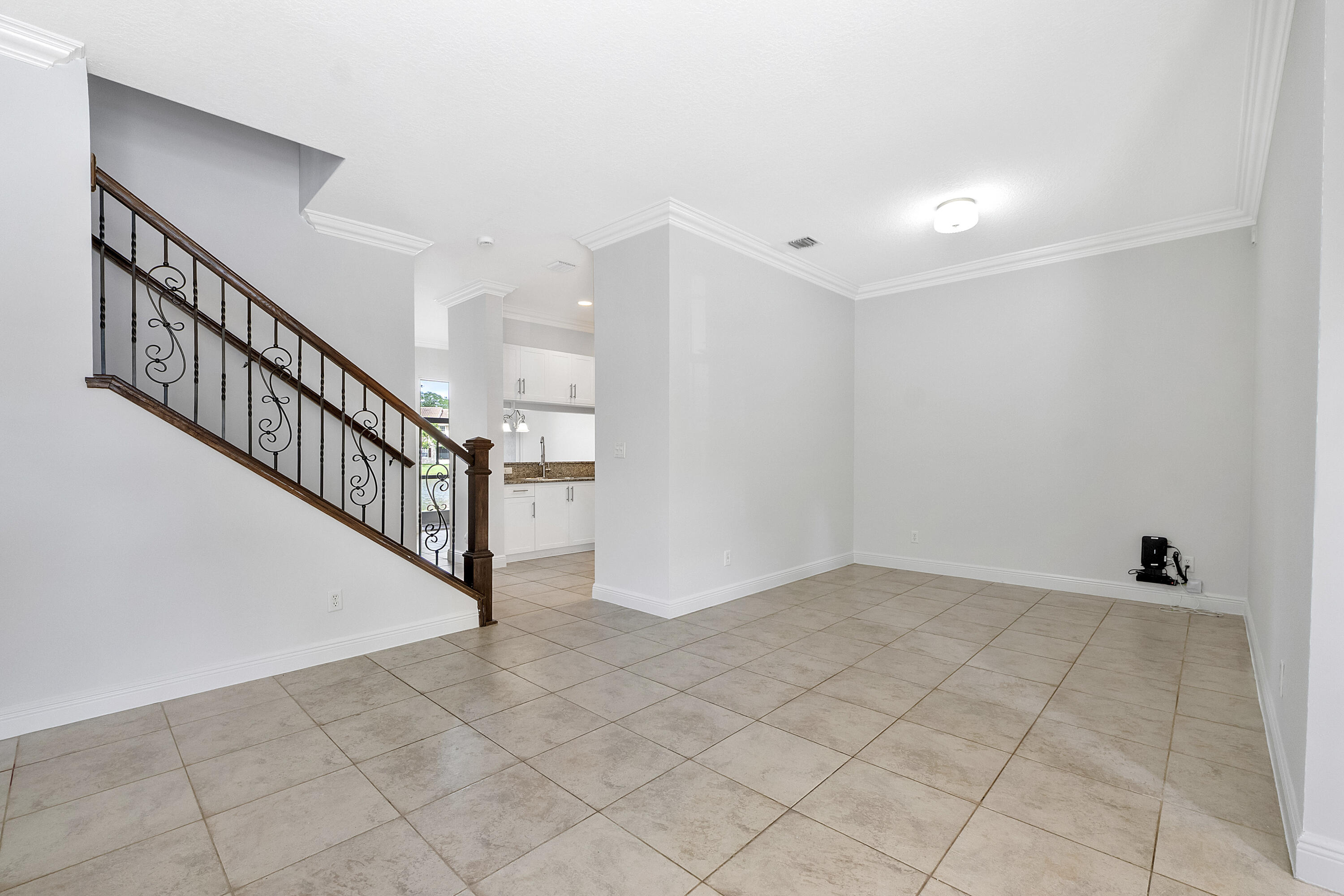 3505 LAKESIDE Drive — Photo 5