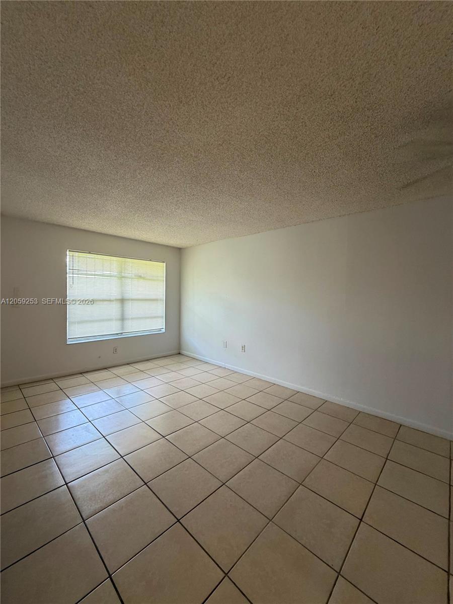 291 NW 177th St # 117, Miami Gardens FL 33169