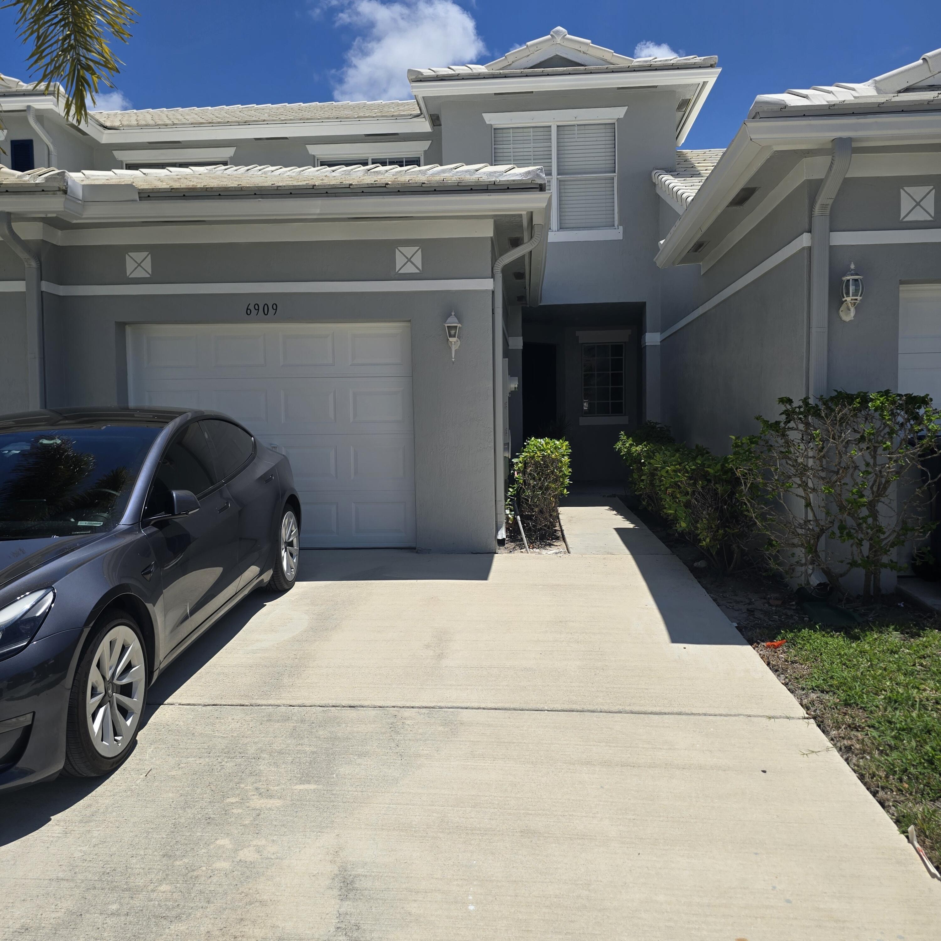 6909 Blue Skies Drive — Photo 3