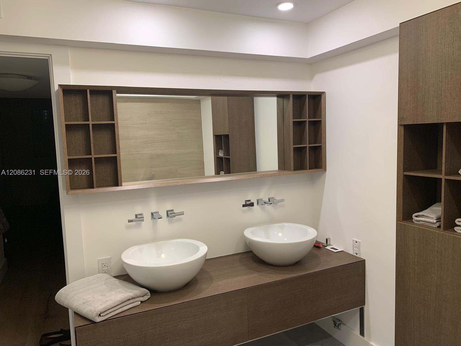 210 Sea View Dr # 506 — Photo 4