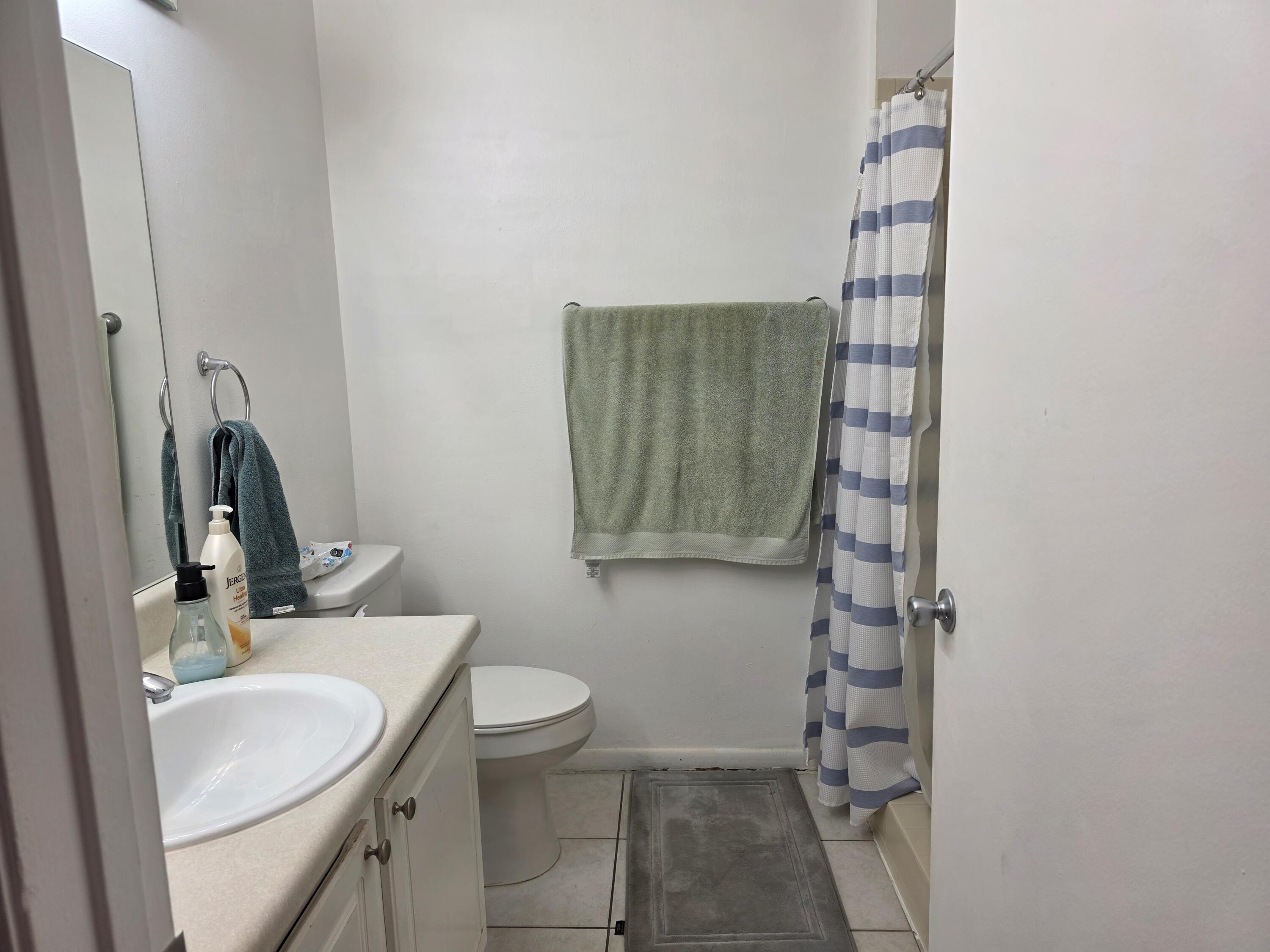 1821 NW 96TH Terrace # 5C — Photo 3