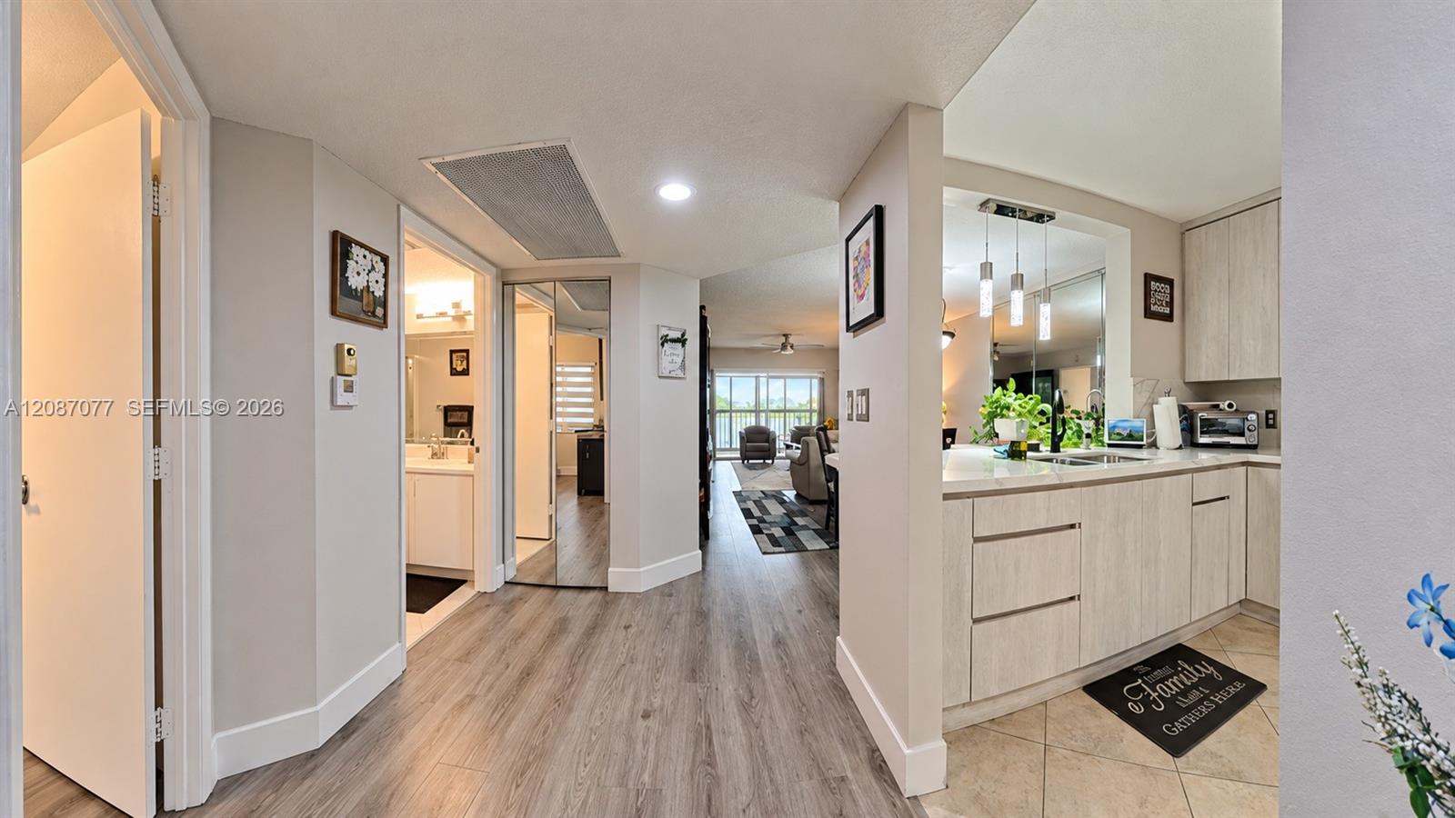 1400 SW 137th Ave # 305F — Photo 2