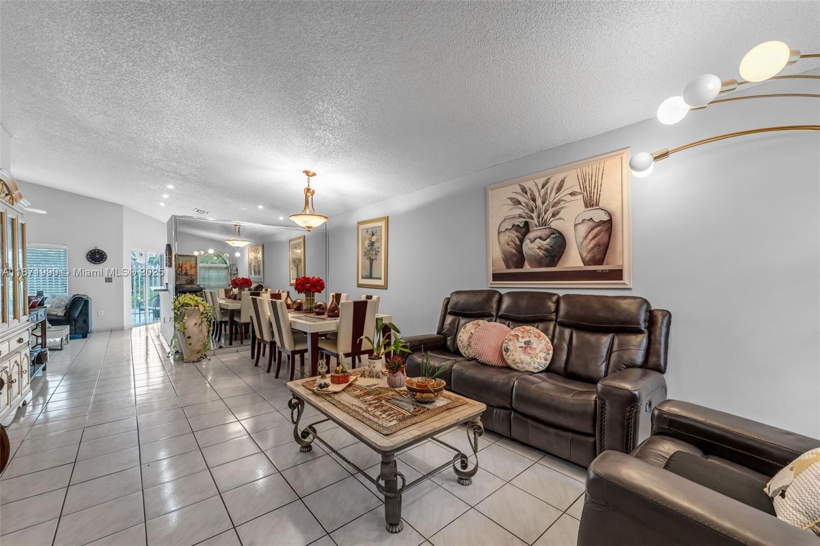 8101 SW 159th Ct — Photo 4