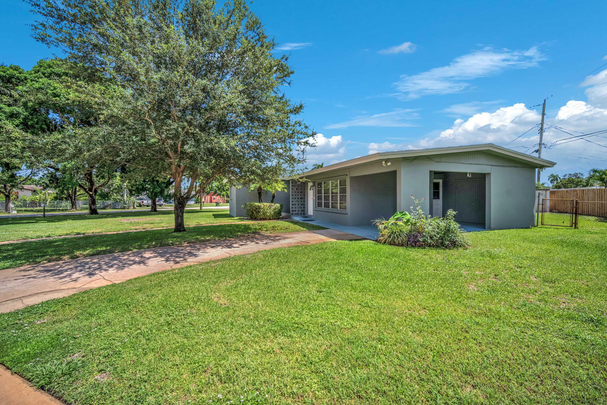 145 Greenbrier Drive — Photo 4