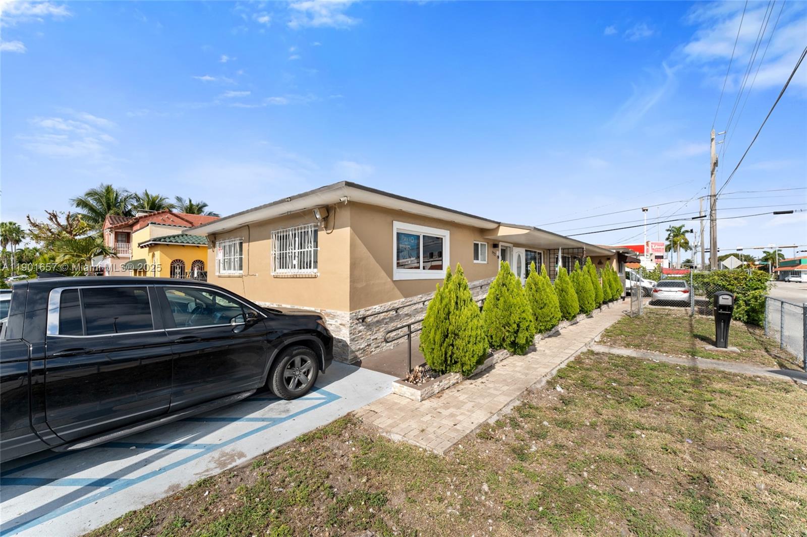 820 SW 17th Ave # 1, Miami FL 33135
