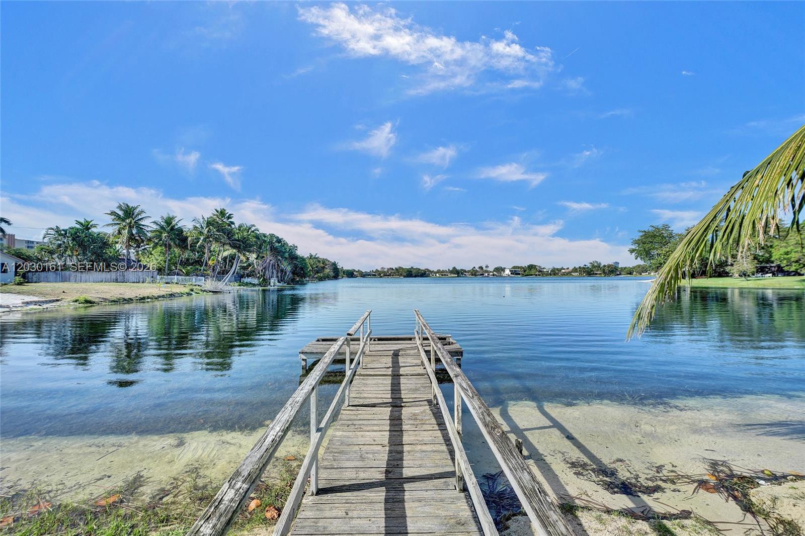 1825 NE 187th St, Miami FL 33179