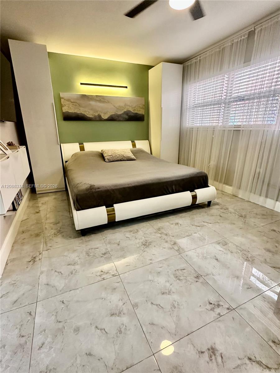 3177 S Ocean Dr # 122 — Photo 5