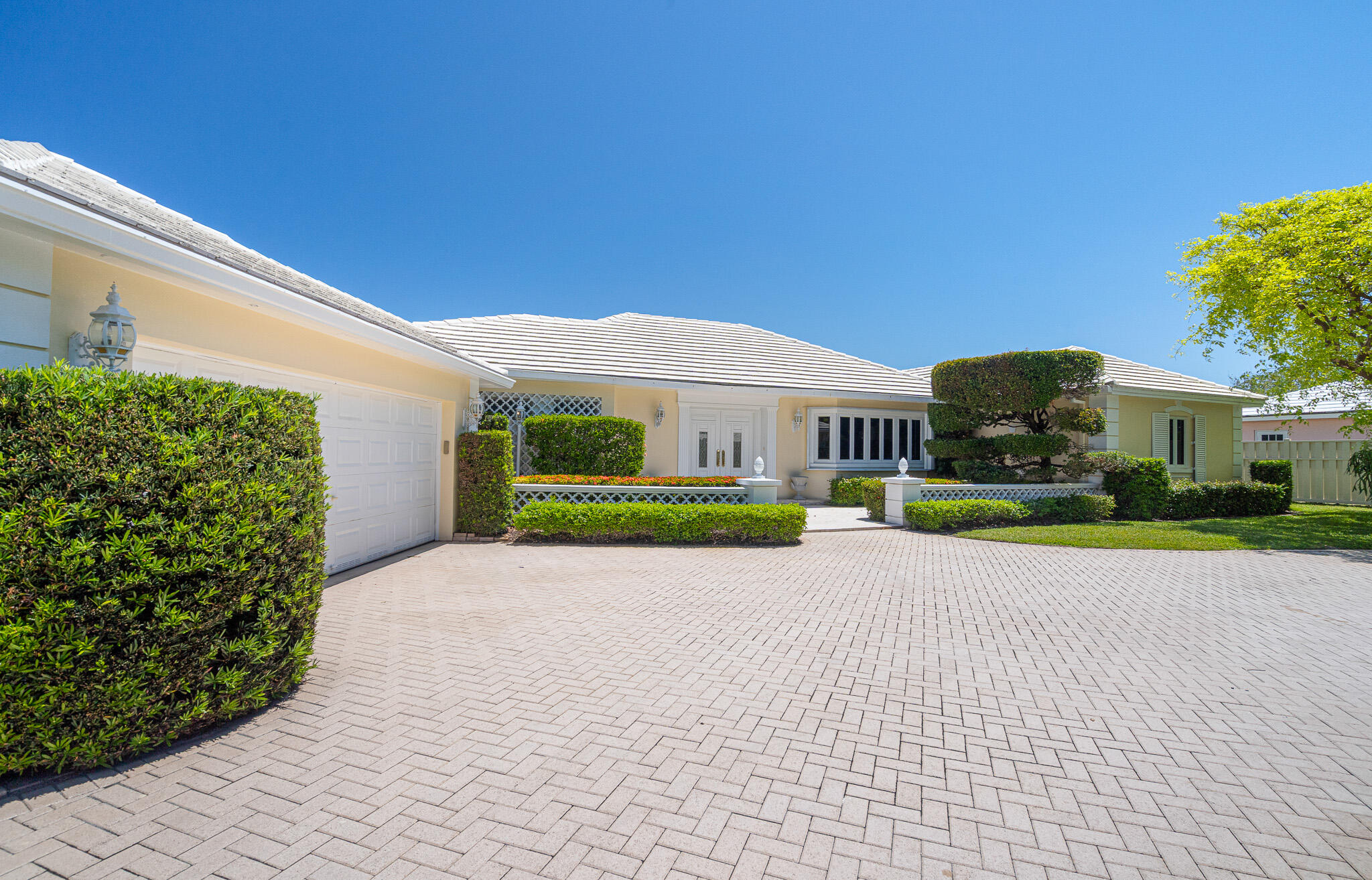 57 Cayuga Road, Sea Ranch Lakes FL 33308