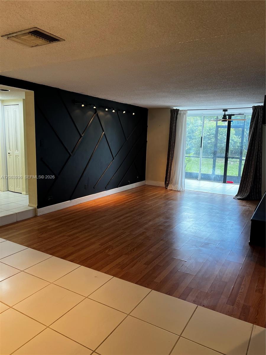 3720 Inverrary Dr # 1W — Photo 3