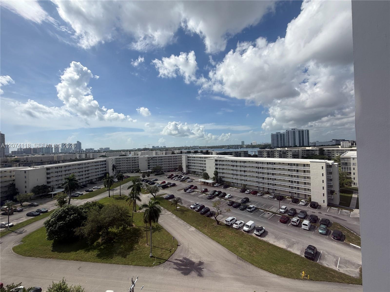 18011 Biscayne Blvd # 905 — Photo 2