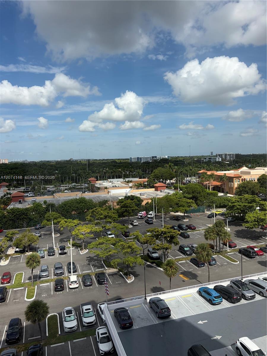 18011 Biscayne Blvd # 905 — Photo 4