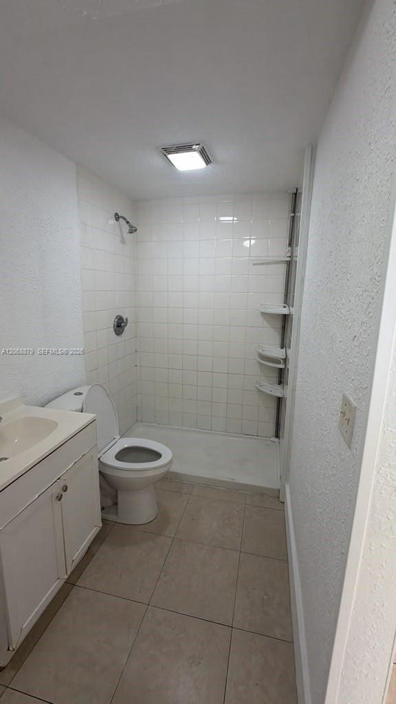 7305 NW 17th Ct — Photo 4