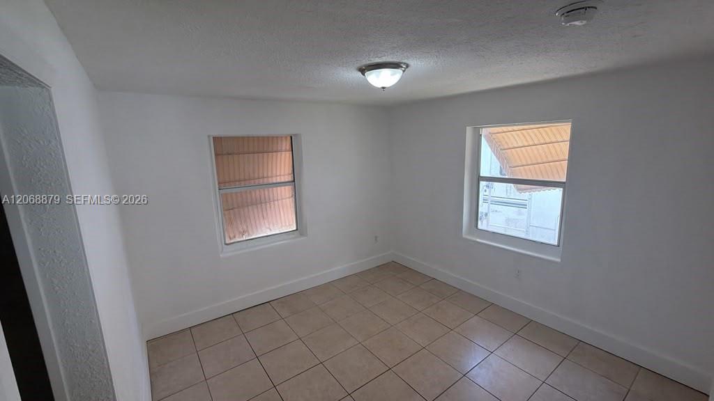 7305 NW 17th Ct — Photo 5