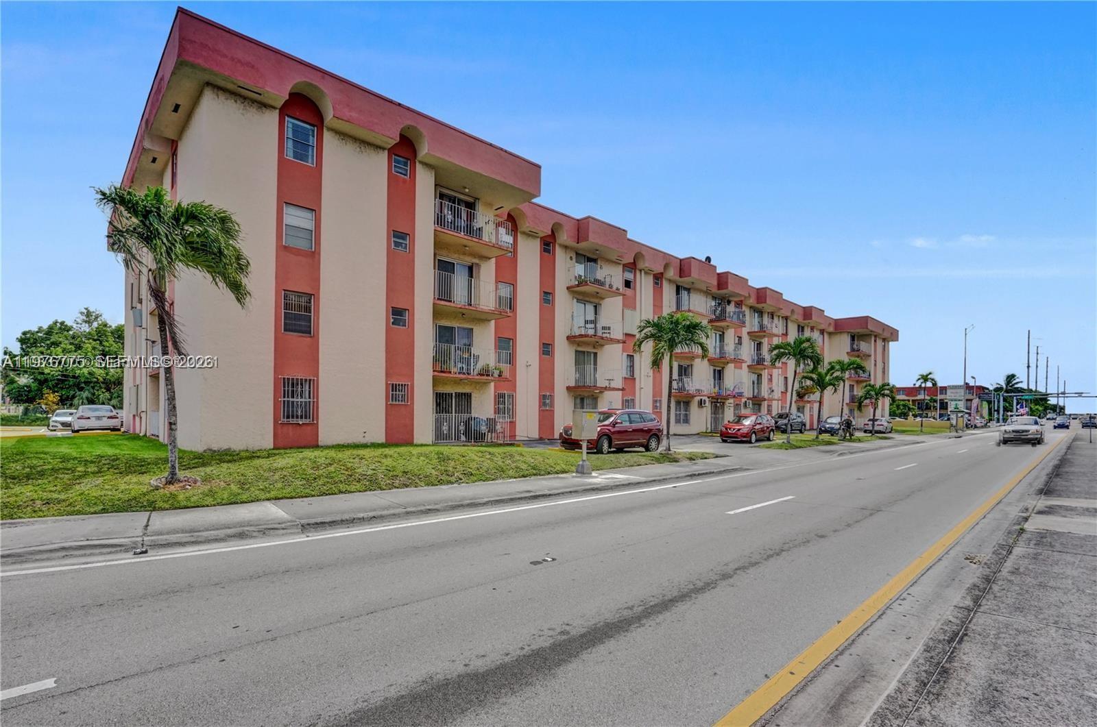 6820 W Flagler St # 207, Miami FL 33144