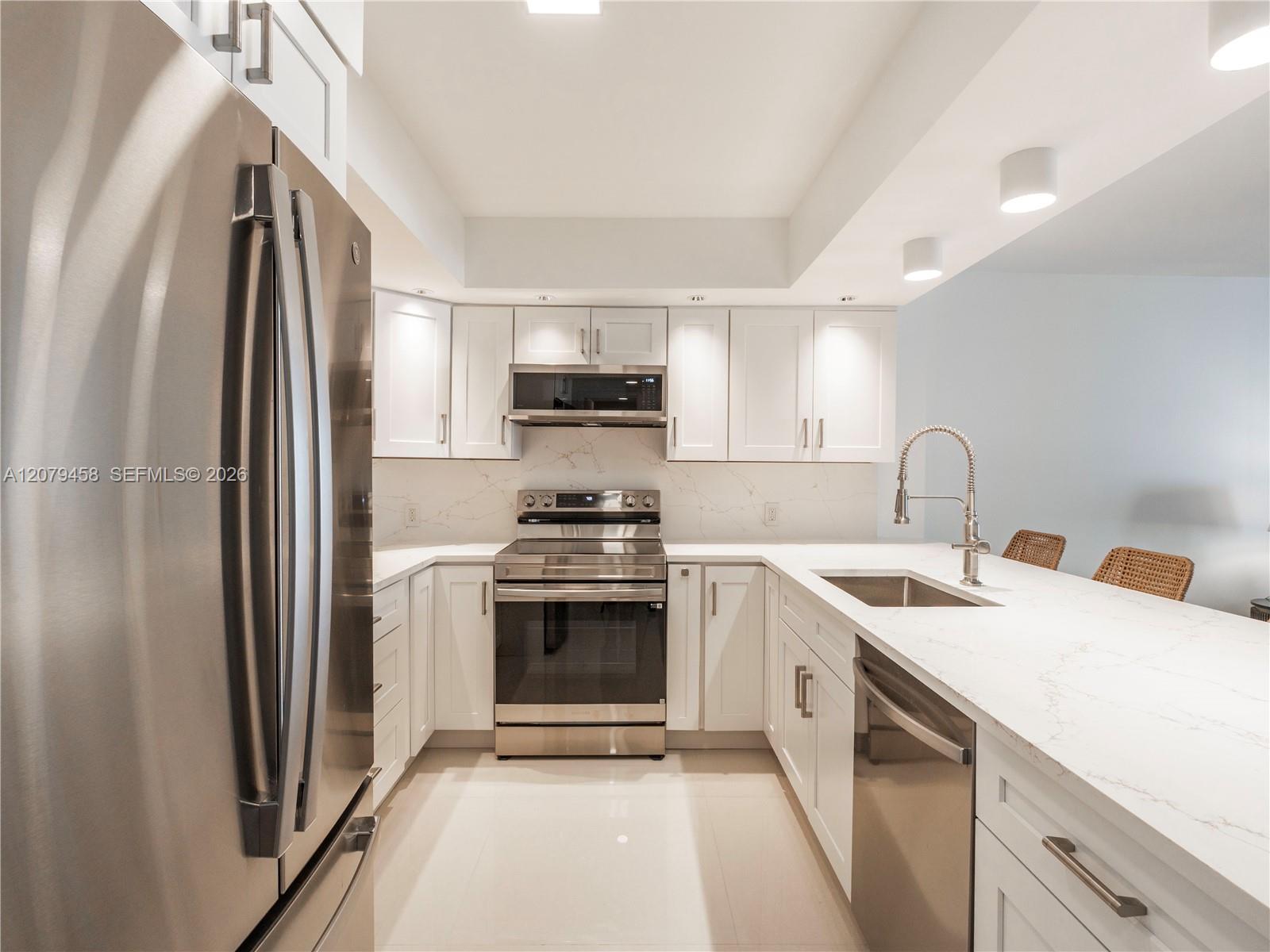 5701 Collins Ave # 307 — Photo 4