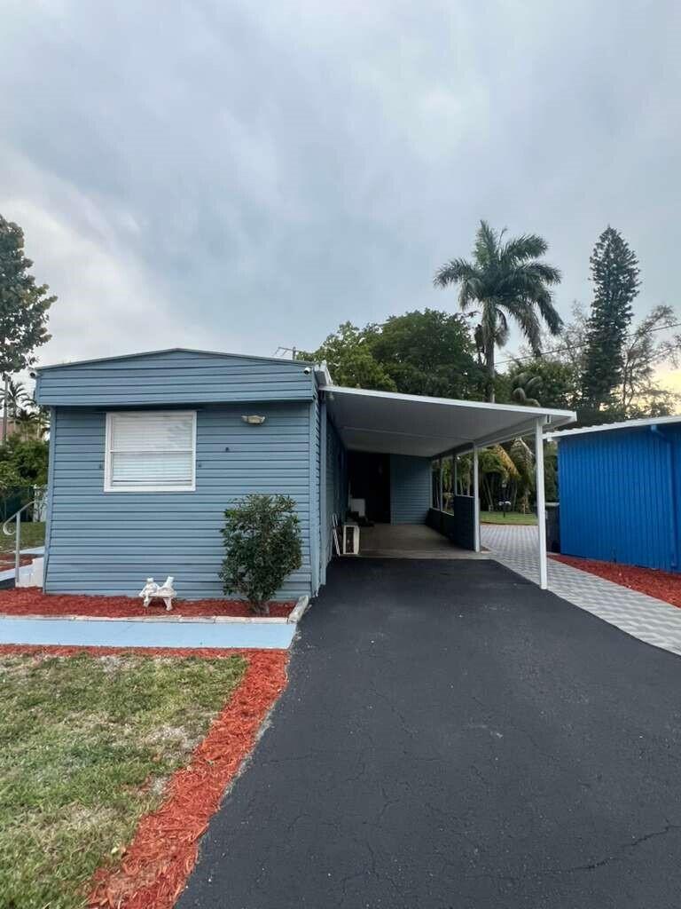 1495 Michelle Drive N # 41, West Palm Beach FL 33409