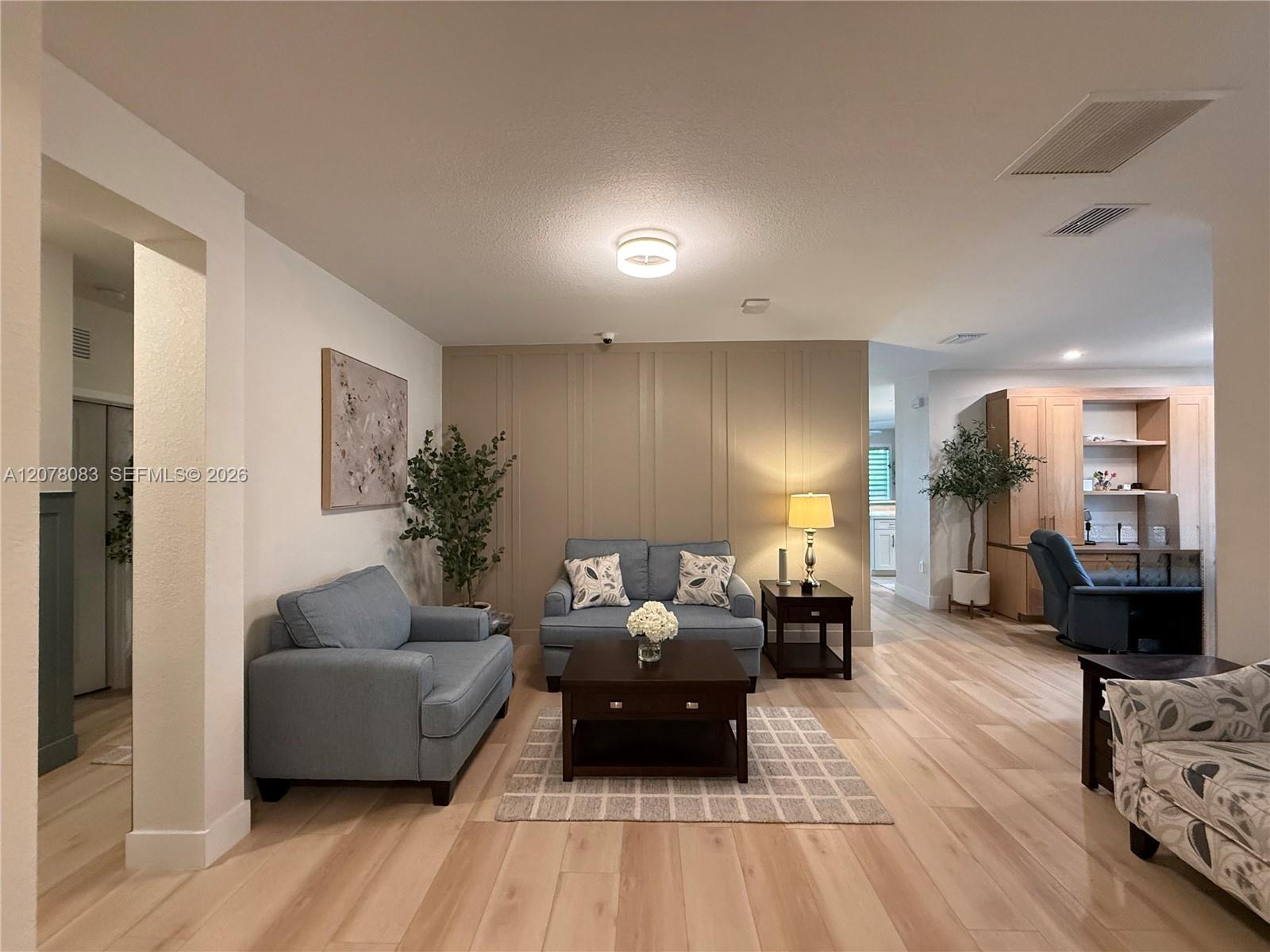 167 SE 24th Ave — Photo 2
