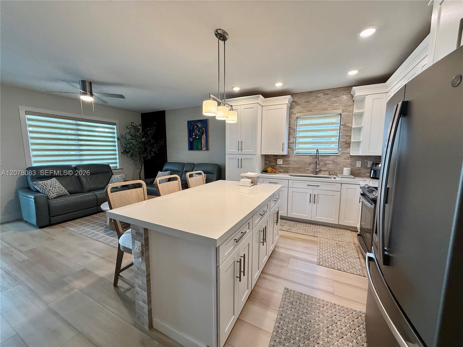167 SE 24th Ave — Photo 3