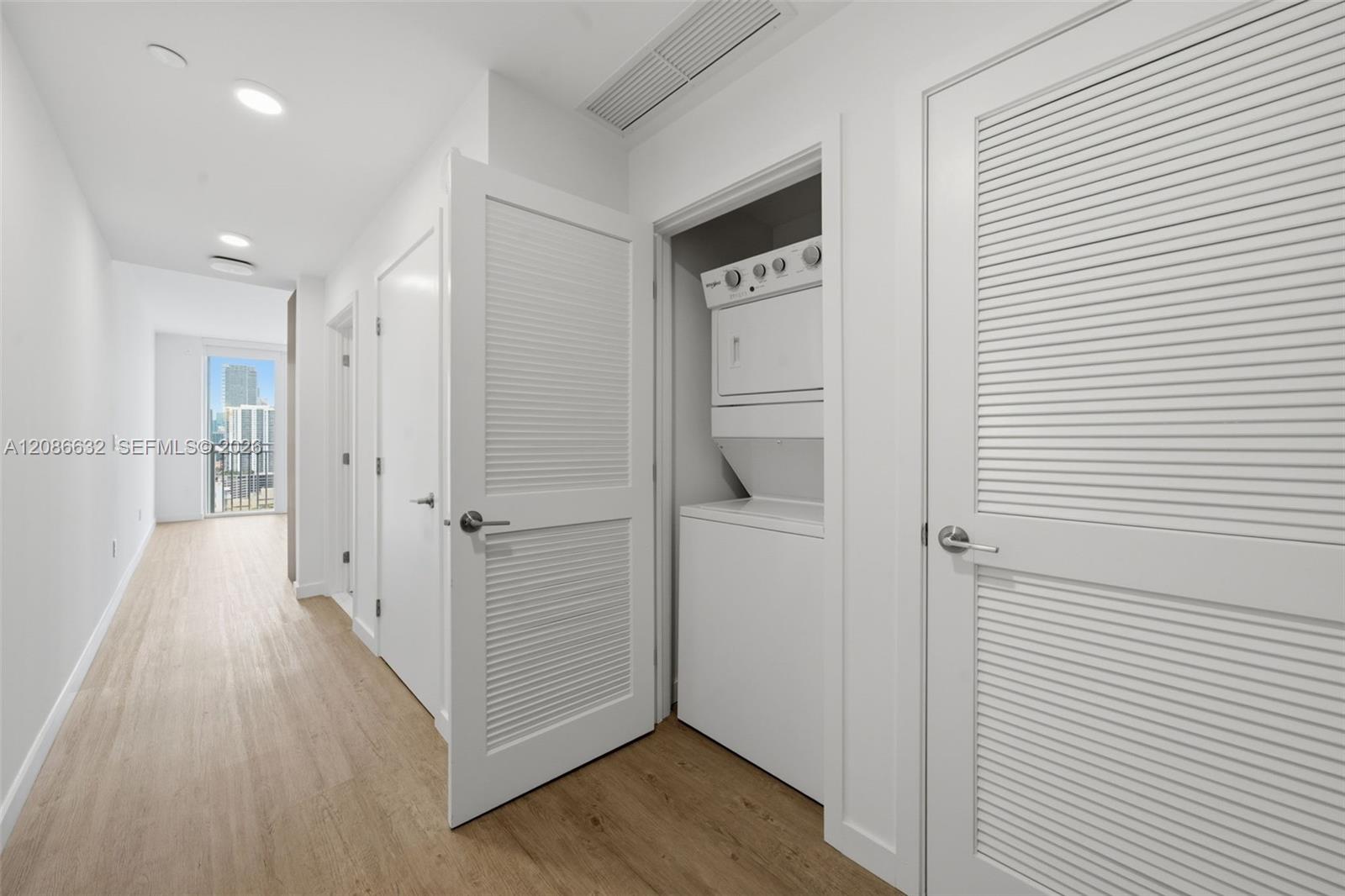 2000 Biscayne Blvd # 2414 — Photo 3