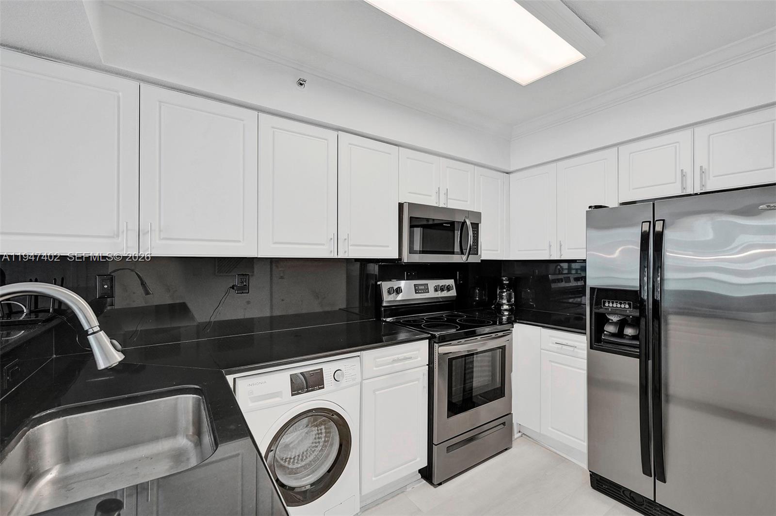 2501 S Ocean Dr — Photo 5