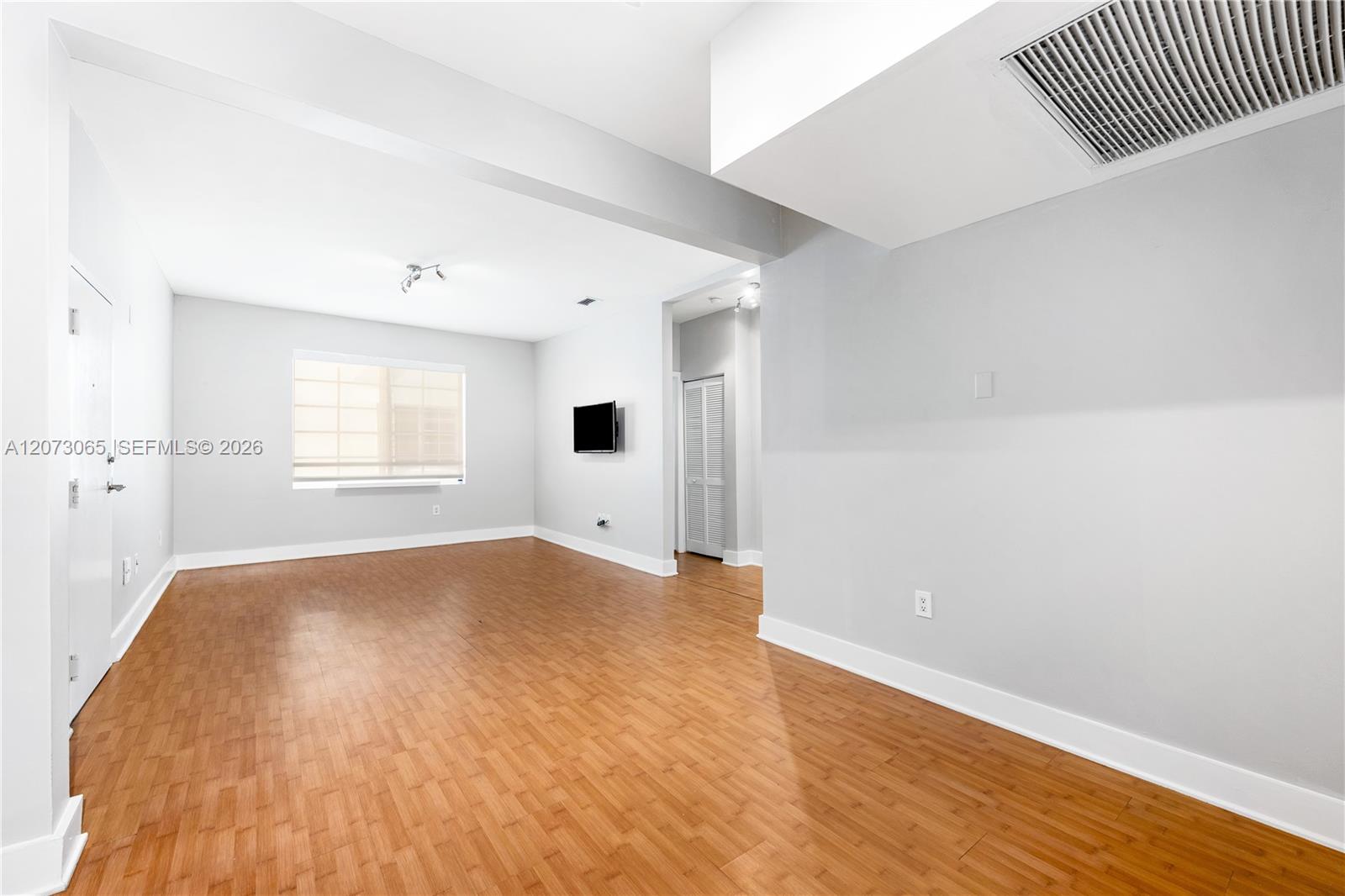 1000 Meridian Ave # 8 — Photo 2