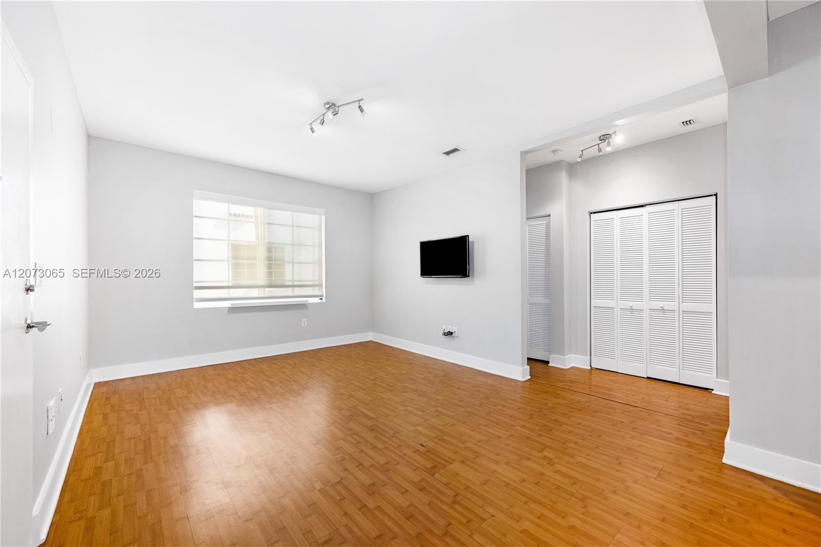 1000 Meridian Ave # 8 — Photo 4