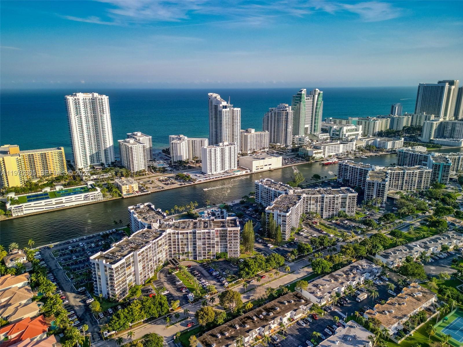 1000 Parkview Dr # 1001, Hallandale Beach FL 33009