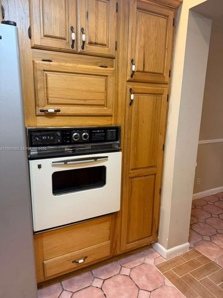 711 SW 9th Ave — Photo 4