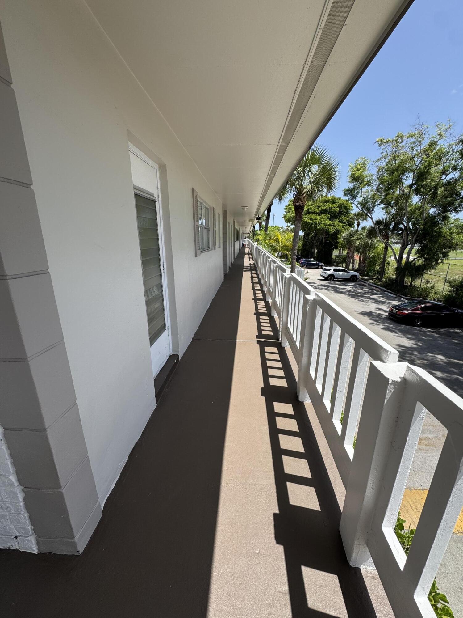 610 SE 2nd Avenue # L27 — Photo 5