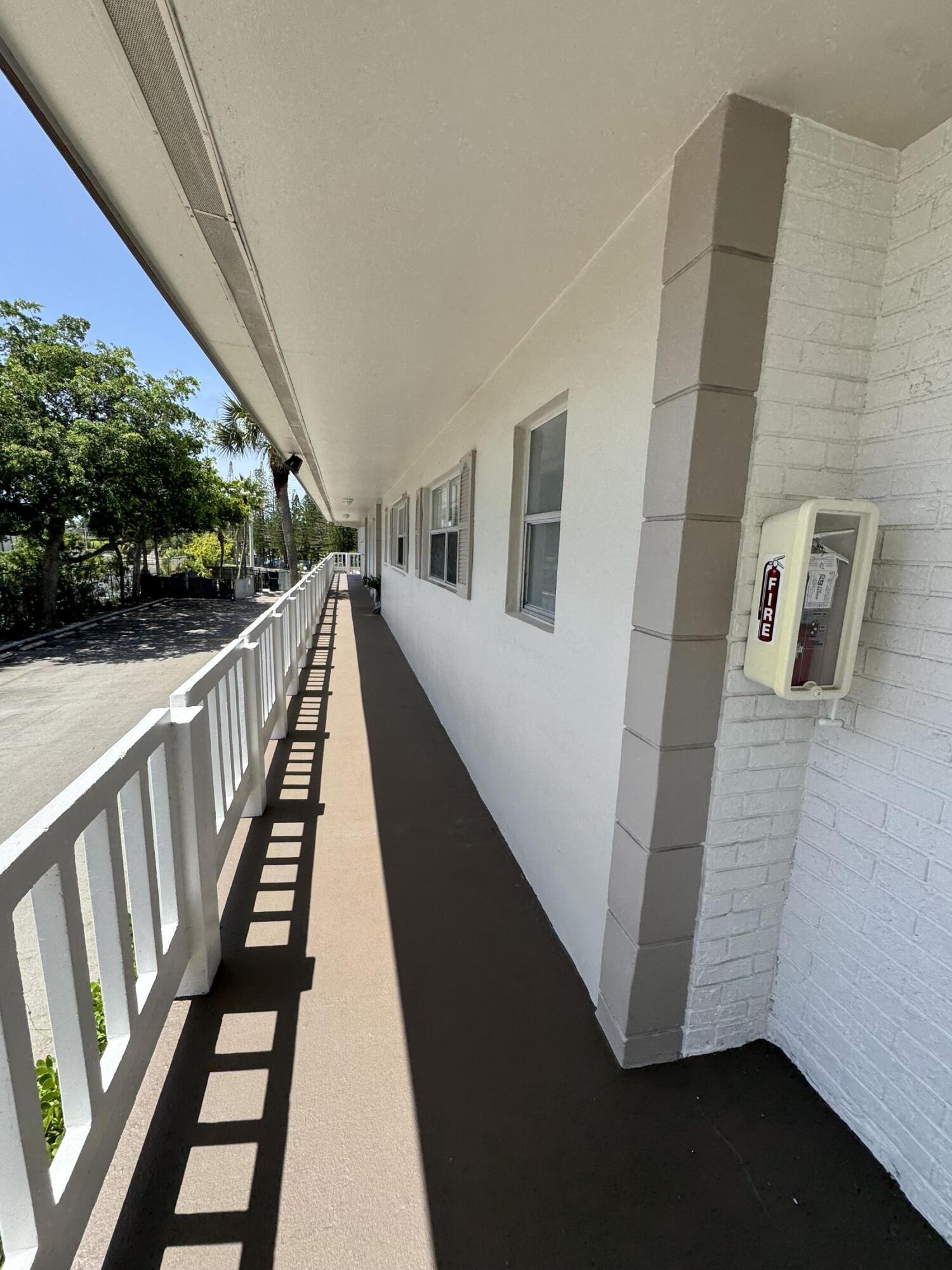 610 SE 2nd Avenue # L27 — Photo 4