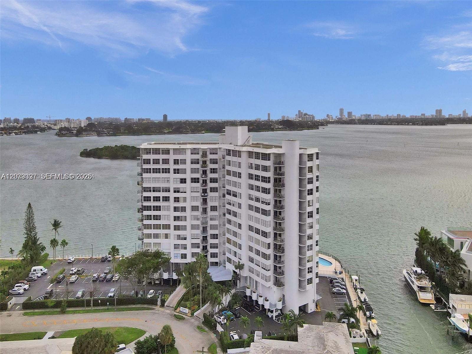 11930 N Bayshore Dr # 1407, North Miami FL 33181