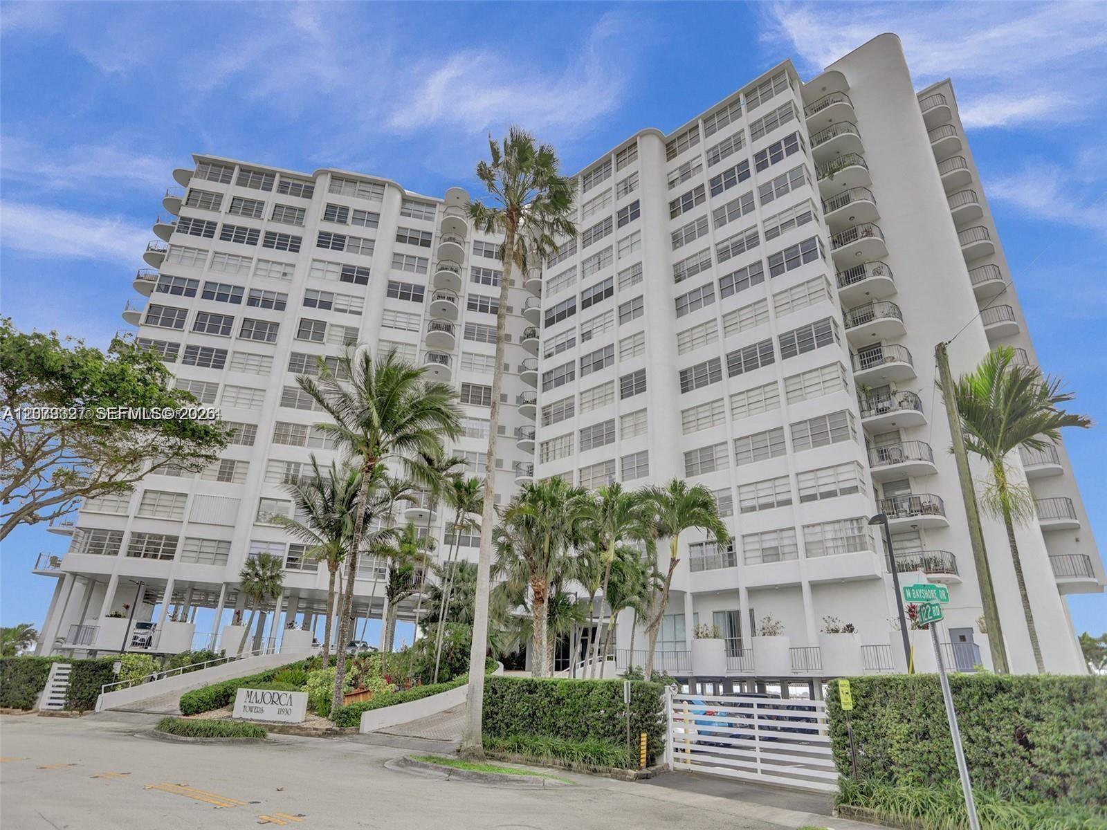 11930 N Bayshore Dr # 1407 — Photo 3