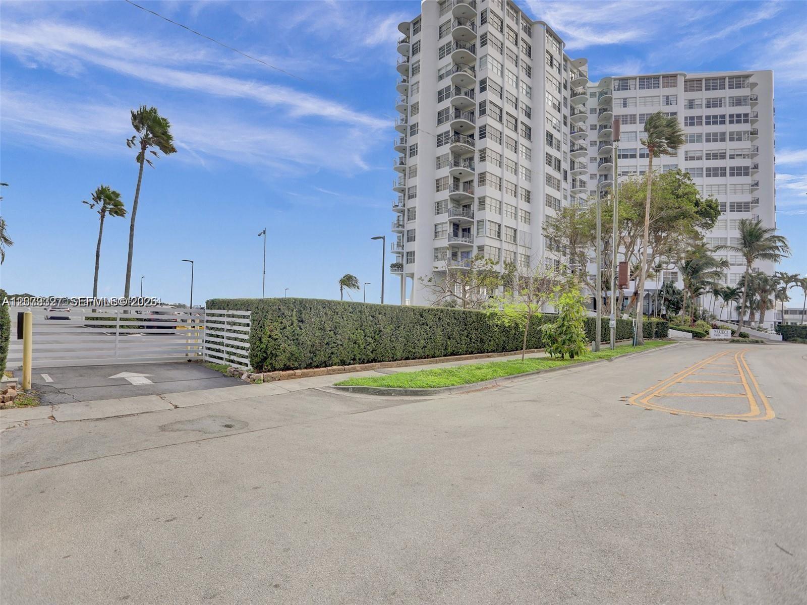 11930 N Bayshore Dr # 1407 — Photo 4
