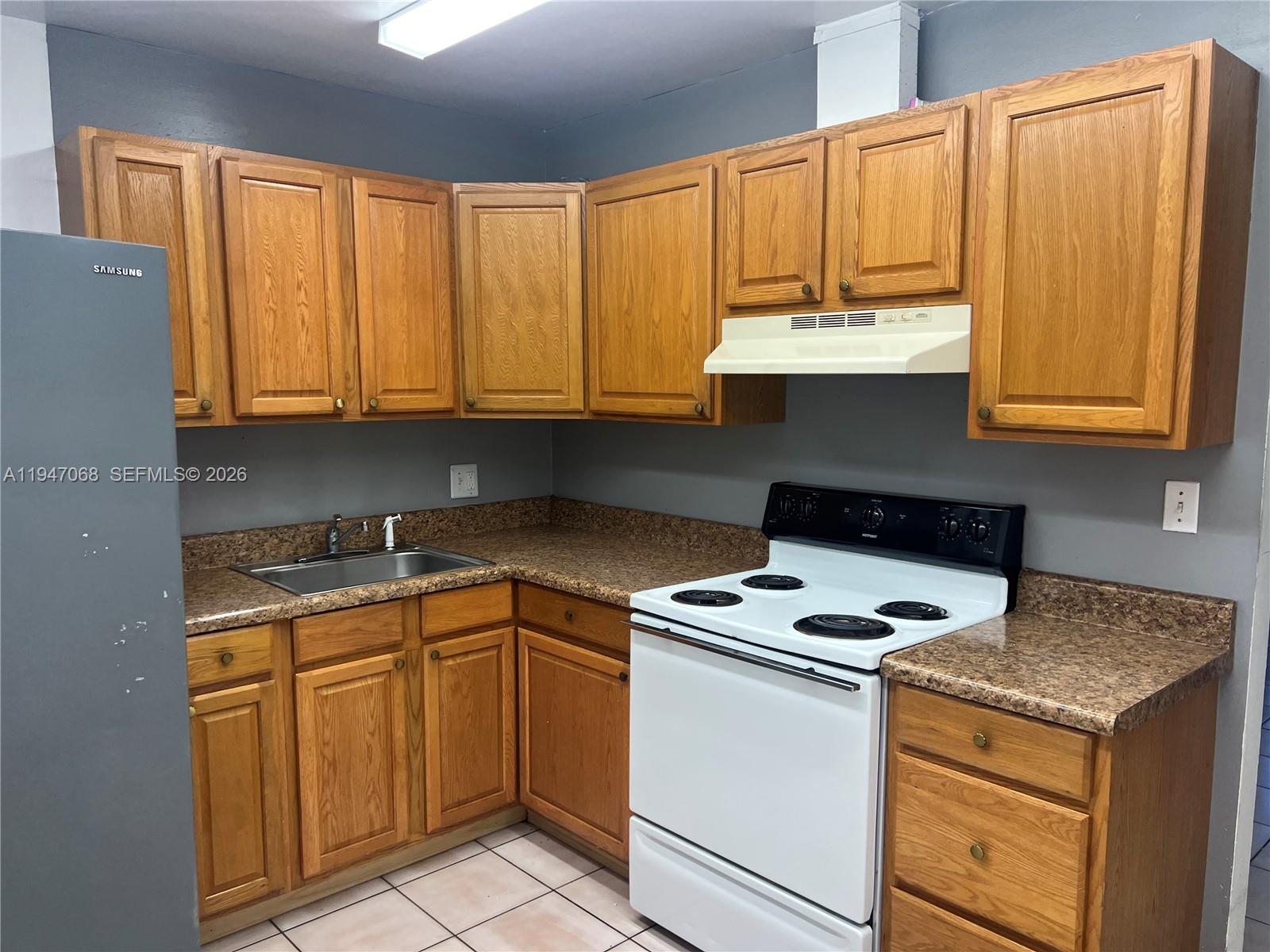9203 NW 38th Dr # 12 — Photo 2
