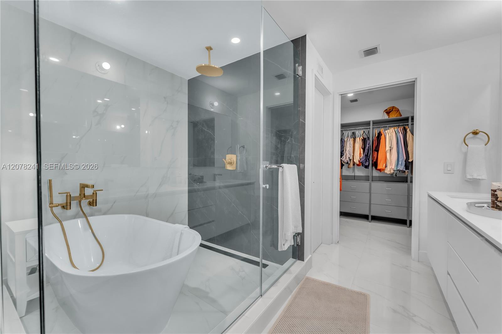 700 NE 24th Street # 1405 — Photo 3